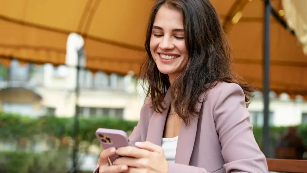 30 Frases para WhatsApp Business: Modelos de Recado, Status